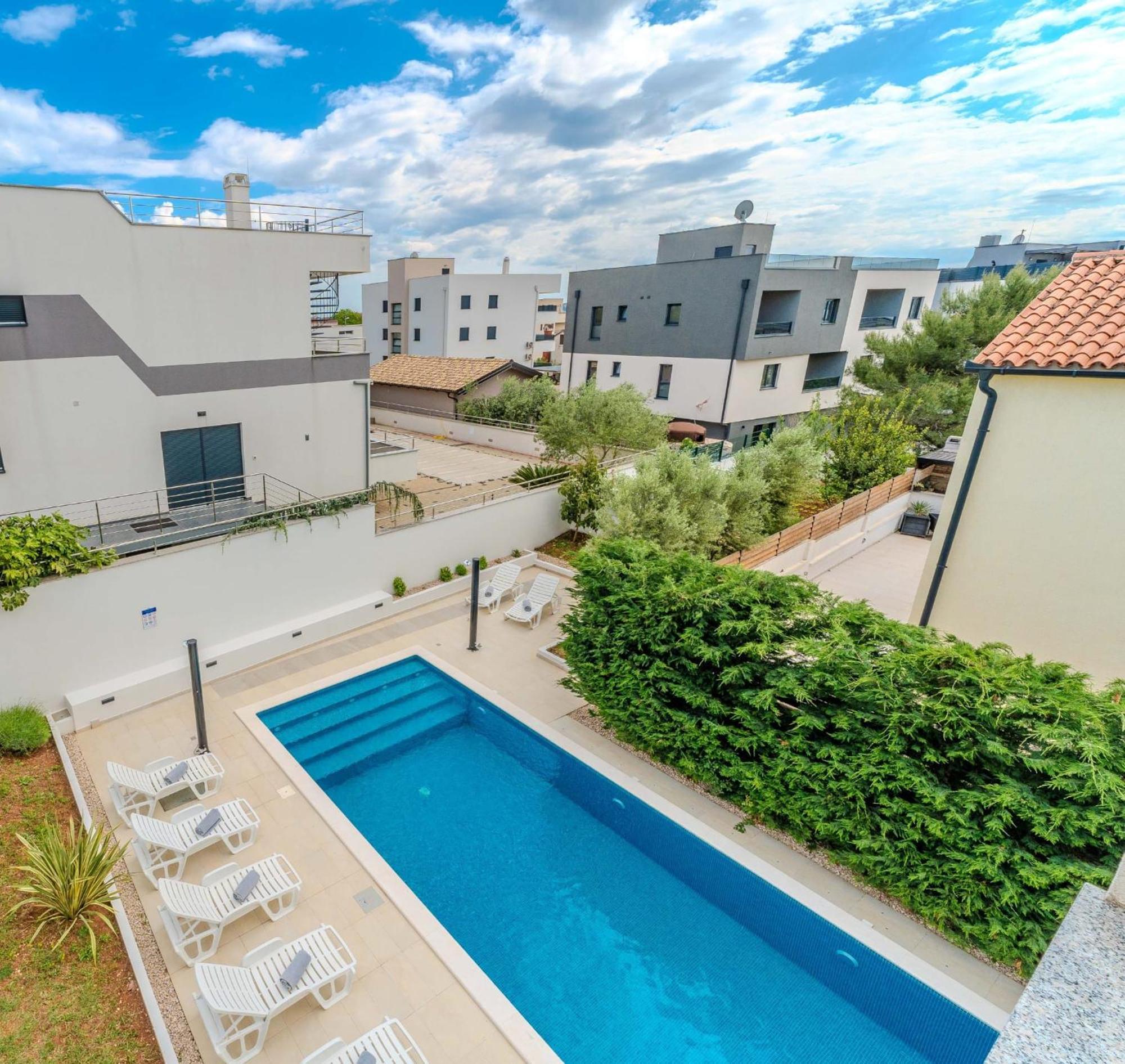 Deluxe Carlotta Apartmán *